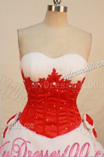 White Tiers Quinceanera Dresses with Handle Flowers and Red Appliques